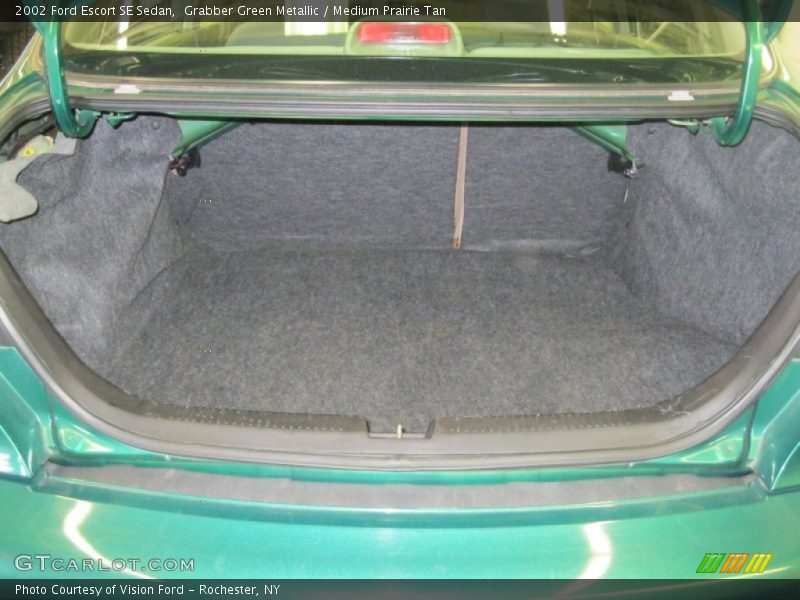 Grabber Green Metallic / Medium Prairie Tan 2002 Ford Escort SE Sedan