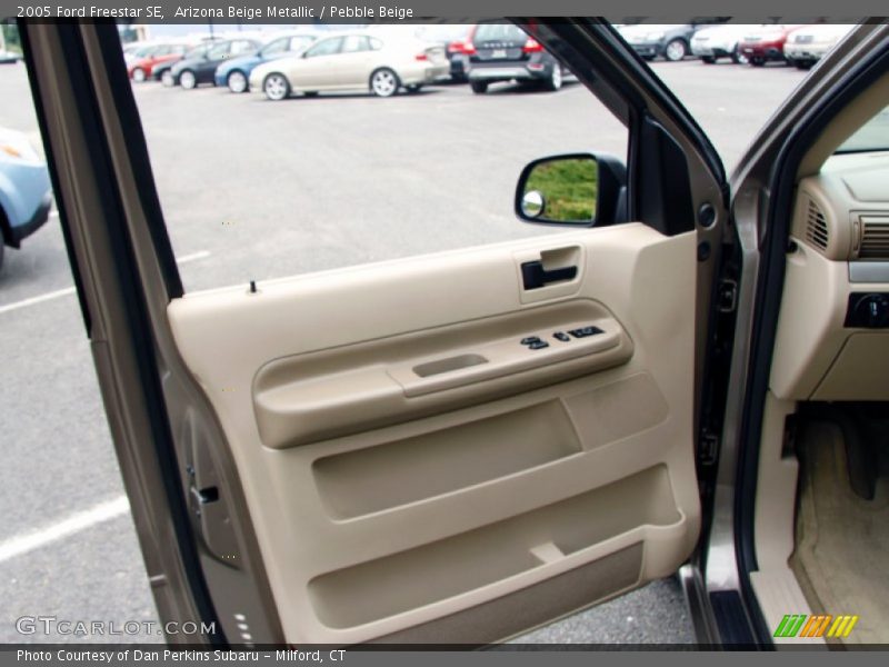 Arizona Beige Metallic / Pebble Beige 2005 Ford Freestar SE