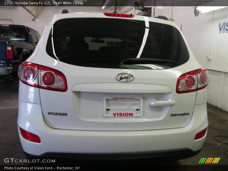 Pearl White / Gray 2010 Hyundai Santa Fe GLS