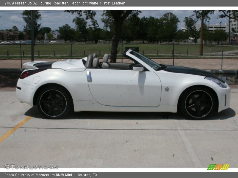Moonlight White / Frost Leather 2009 Nissan 350Z Touring Roadster