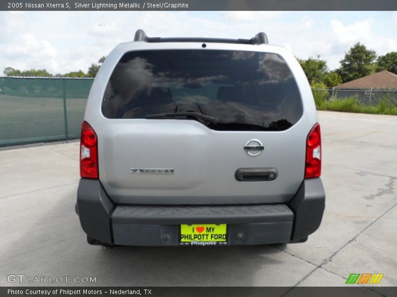 Silver Lightning Metallic / Steel/Graphite 2005 Nissan Xterra S