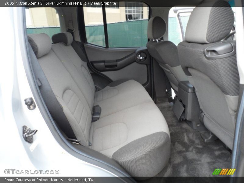  2005 Xterra S Steel/Graphite Interior