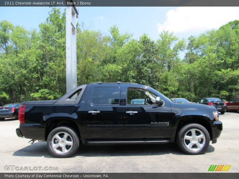 Black / Ebony 2011 Chevrolet Avalanche LT 4x4