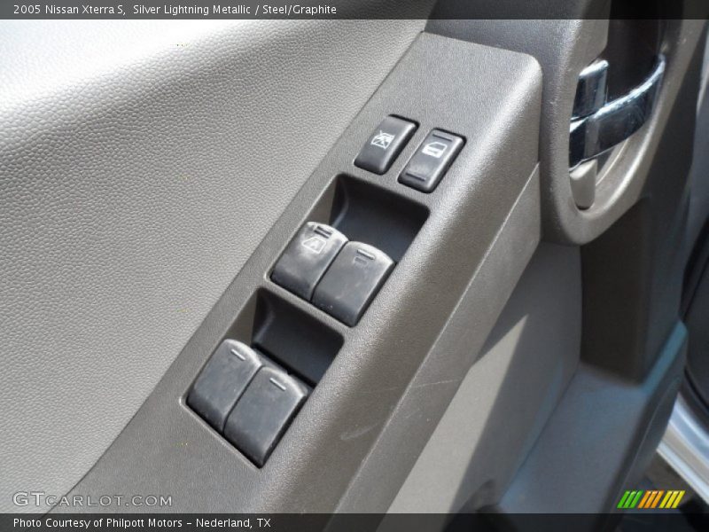 Silver Lightning Metallic / Steel/Graphite 2005 Nissan Xterra S
