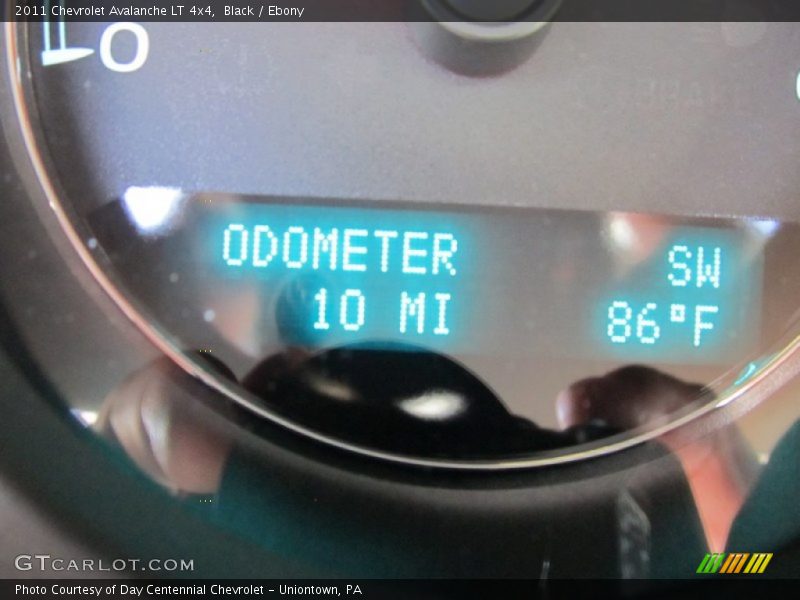 Black / Ebony 2011 Chevrolet Avalanche LT 4x4