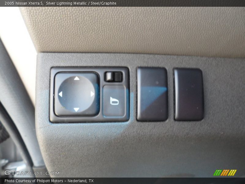 Silver Lightning Metallic / Steel/Graphite 2005 Nissan Xterra S