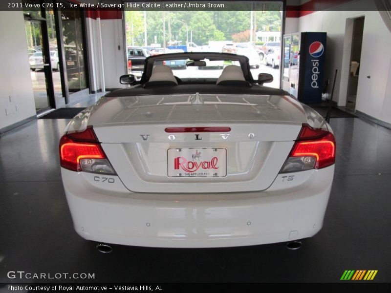 Ice White / Soverign Hide Calcite Leather/Umbra Brown 2011 Volvo C70 T5