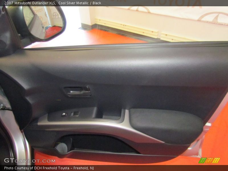 Cool Silver Metallic / Black 2007 Mitsubishi Outlander XLS