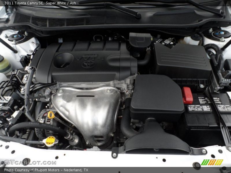 Super White / Ash 2011 Toyota Camry SE