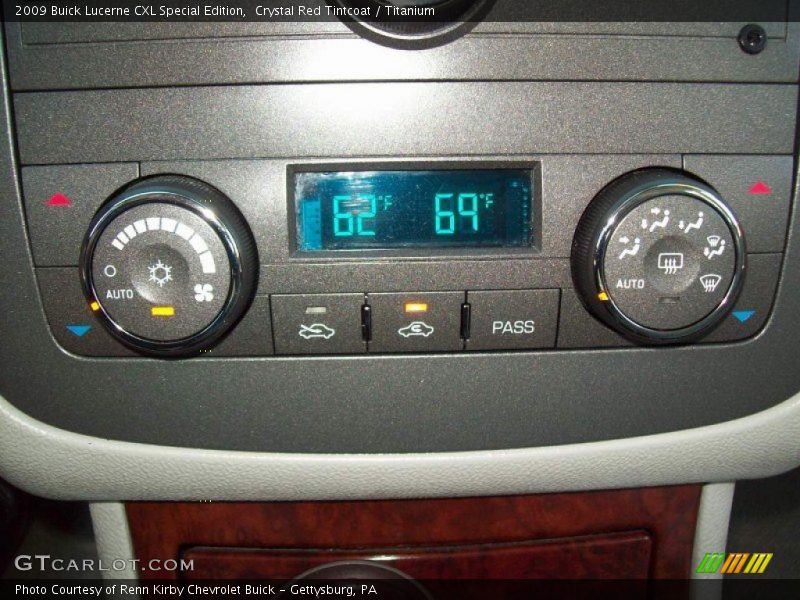 Controls of 2009 Lucerne CXL Special Edition