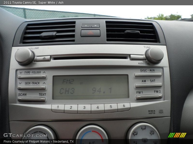 Super White / Ash 2011 Toyota Camry SE
