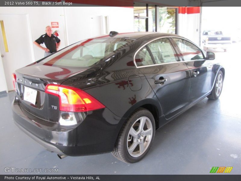 Black / Soft Beige 2012 Volvo S60 T5
