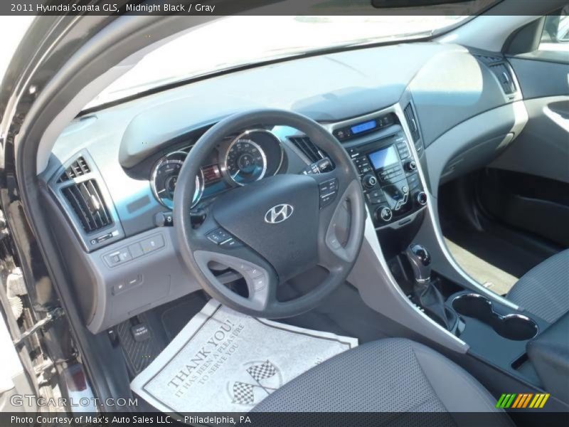 Midnight Black / Gray 2011 Hyundai Sonata GLS