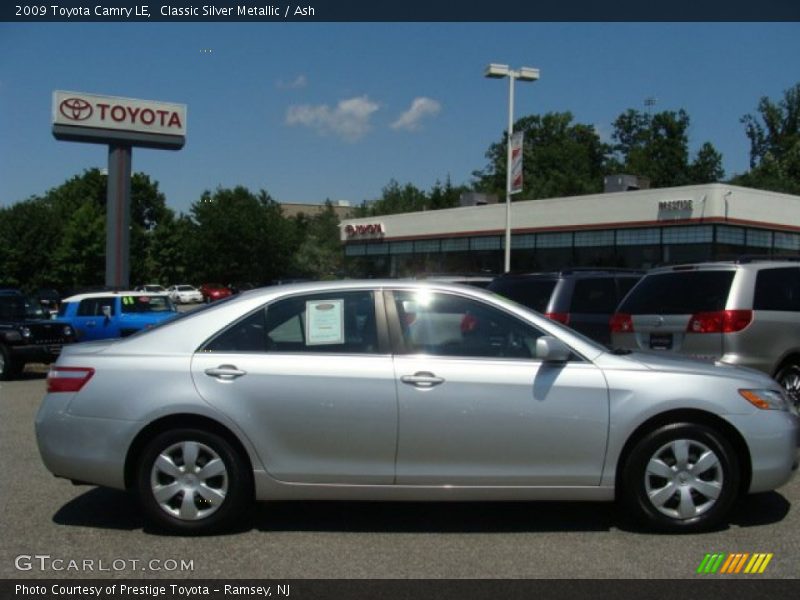 Classic Silver Metallic / Ash 2009 Toyota Camry LE