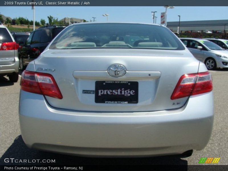 Classic Silver Metallic / Ash 2009 Toyota Camry LE