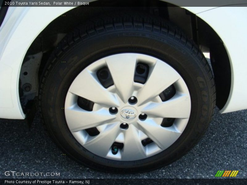 Polar White / Bisque 2010 Toyota Yaris Sedan