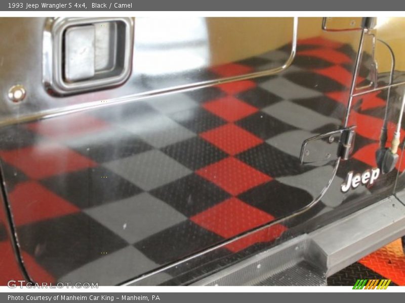 Black / Camel 1993 Jeep Wrangler S 4x4