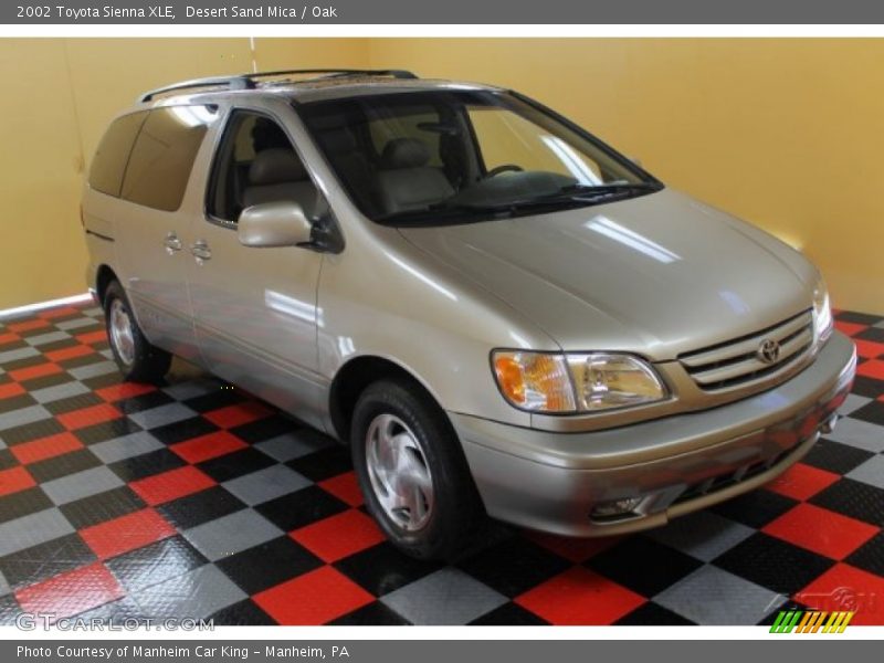 Desert Sand Mica / Oak 2002 Toyota Sienna XLE