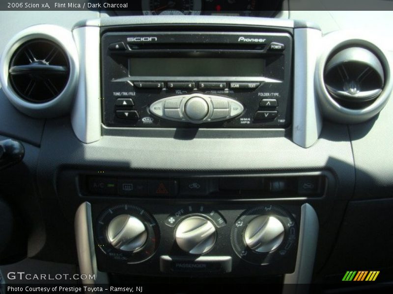 Flint Mica / Dark Charcoal 2006 Scion xA