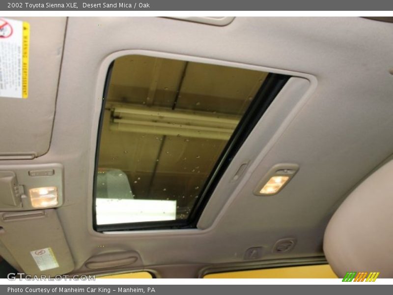 Desert Sand Mica / Oak 2002 Toyota Sienna XLE