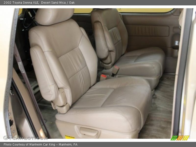 Desert Sand Mica / Oak 2002 Toyota Sienna XLE