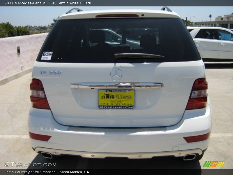 Arctic White / Black 2011 Mercedes-Benz ML 350