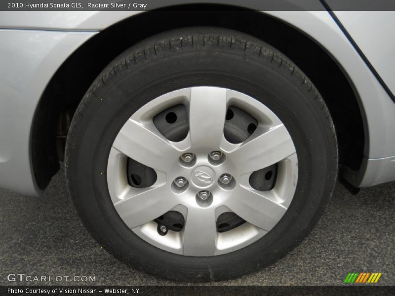 Radiant Silver / Gray 2010 Hyundai Sonata GLS