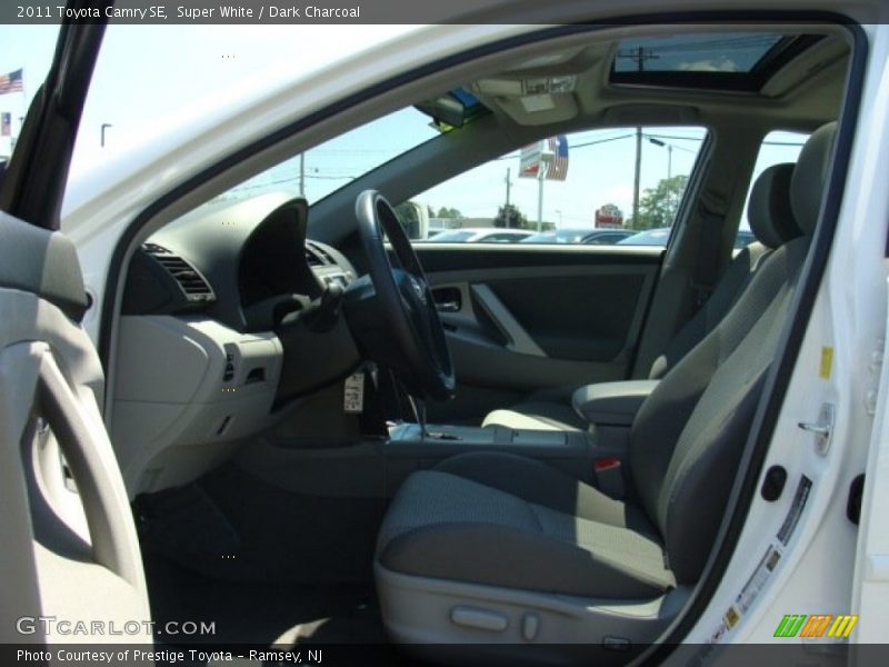 Super White / Dark Charcoal 2011 Toyota Camry SE