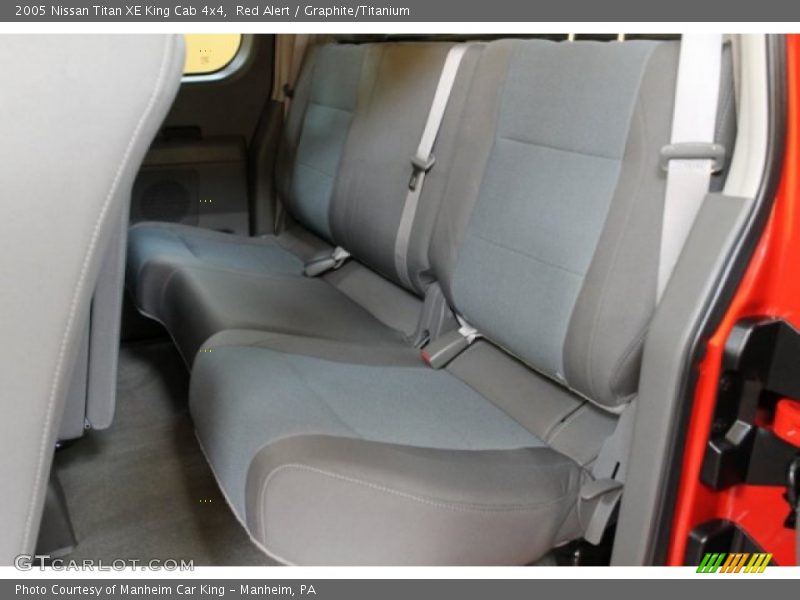  2005 Titan XE King Cab 4x4 Graphite/Titanium Interior
