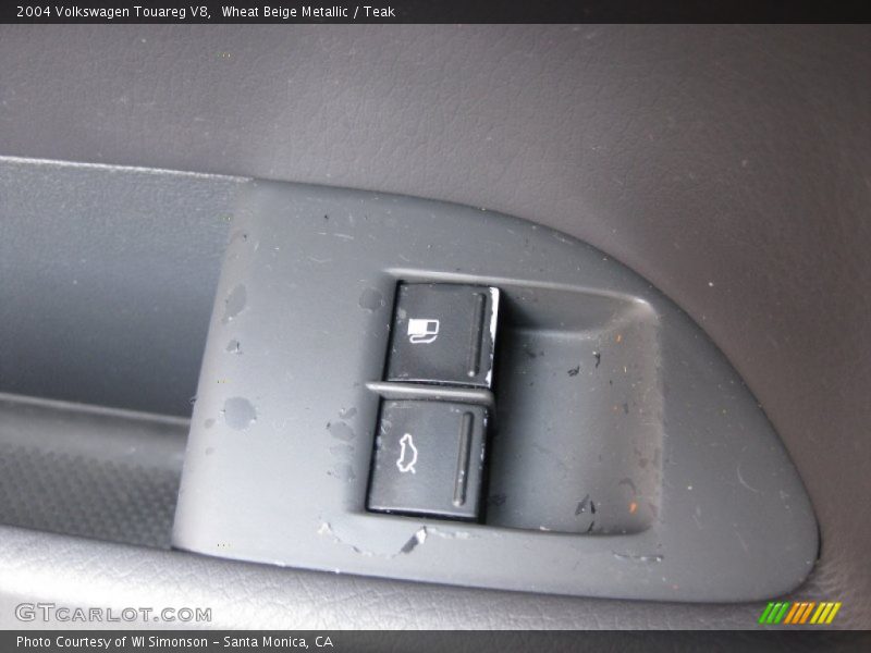 Wheat Beige Metallic / Teak 2004 Volkswagen Touareg V8