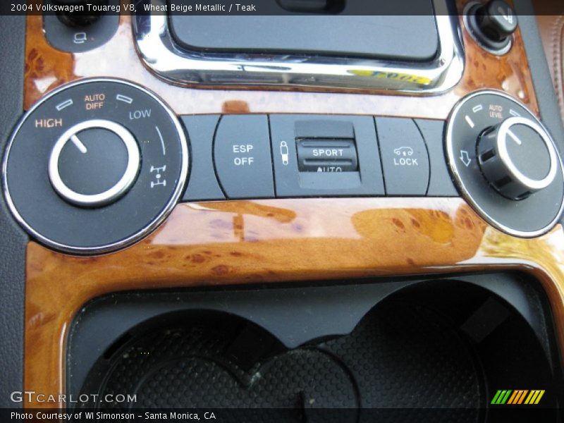 Wheat Beige Metallic / Teak 2004 Volkswagen Touareg V8
