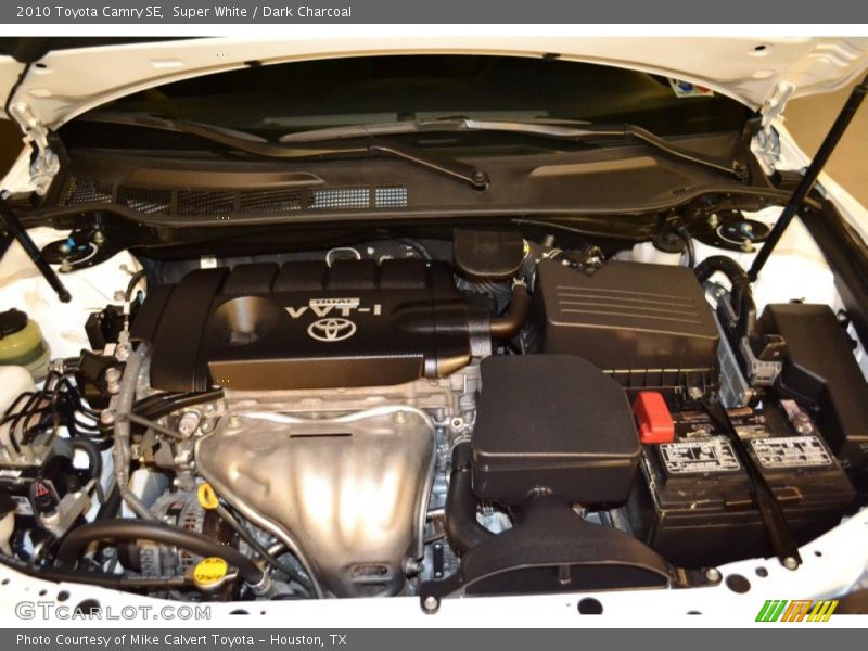 Super White / Dark Charcoal 2010 Toyota Camry SE