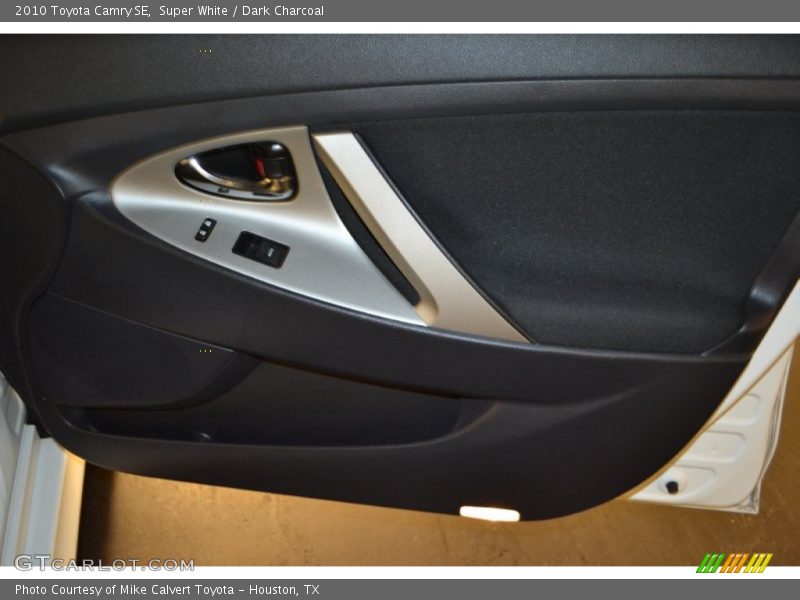 Super White / Dark Charcoal 2010 Toyota Camry SE
