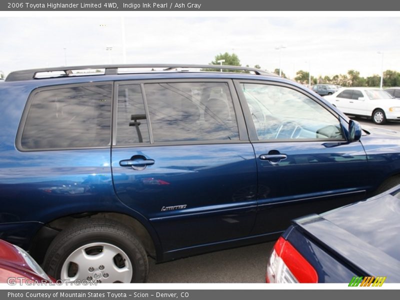 Indigo Ink Pearl / Ash Gray 2006 Toyota Highlander Limited 4WD