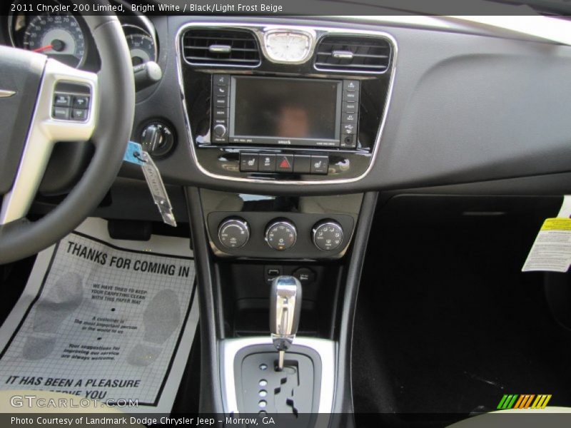 Bright White / Black/Light Frost Beige 2011 Chrysler 200 Limited