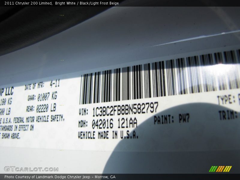 Bright White / Black/Light Frost Beige 2011 Chrysler 200 Limited