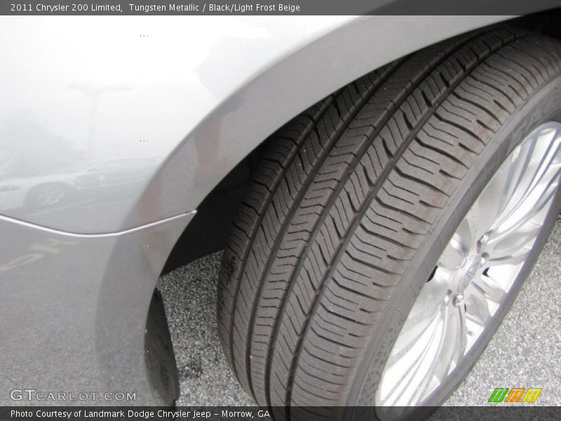 Tungsten Metallic / Black/Light Frost Beige 2011 Chrysler 200 Limited