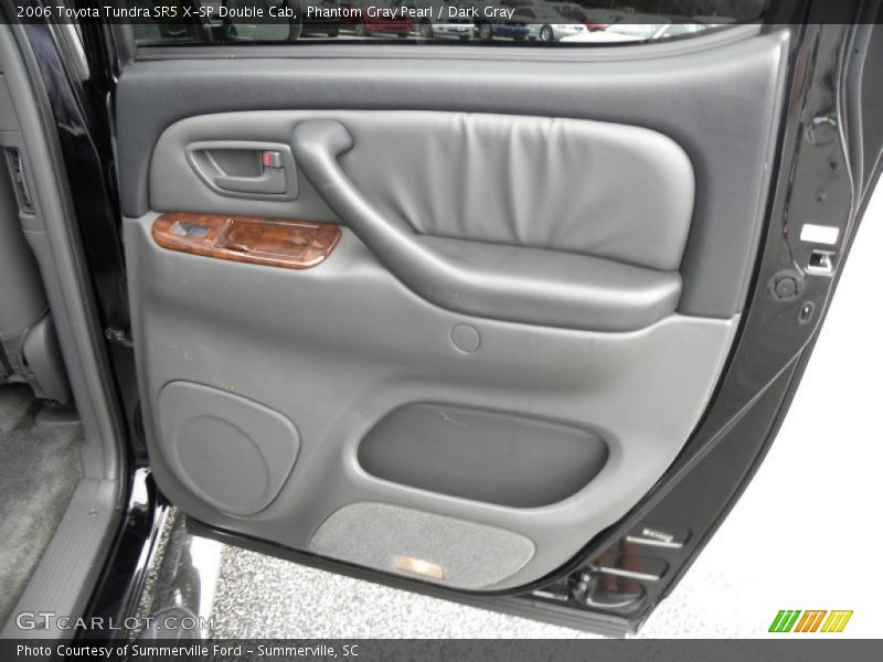 Door Panel of 2006 Tundra SR5 X-SP Double Cab