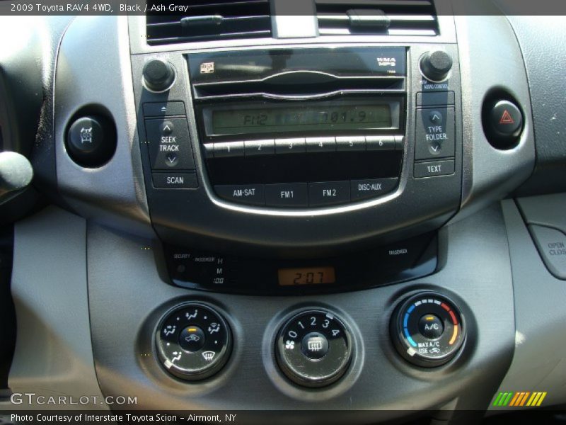 Controls of 2009 RAV4 4WD