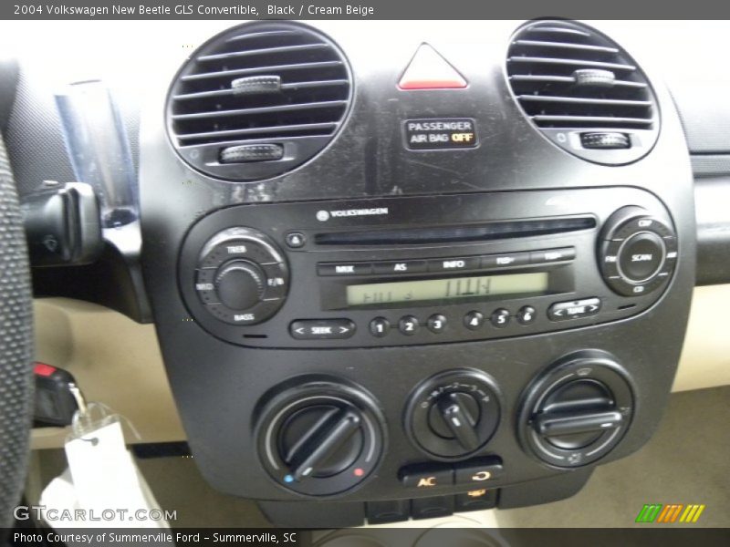 Black / Cream Beige 2004 Volkswagen New Beetle GLS Convertible