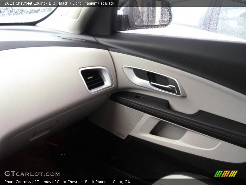 Black / Light Titanium/Jet Black 2011 Chevrolet Equinox LTZ