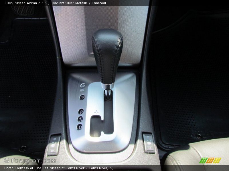 Radiant Silver Metallic / Charcoal 2009 Nissan Altima 2.5 SL