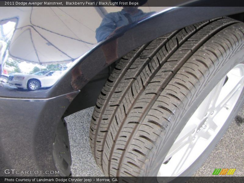 Blackberry Pearl / Black/Light Frost Beige 2011 Dodge Avenger Mainstreet