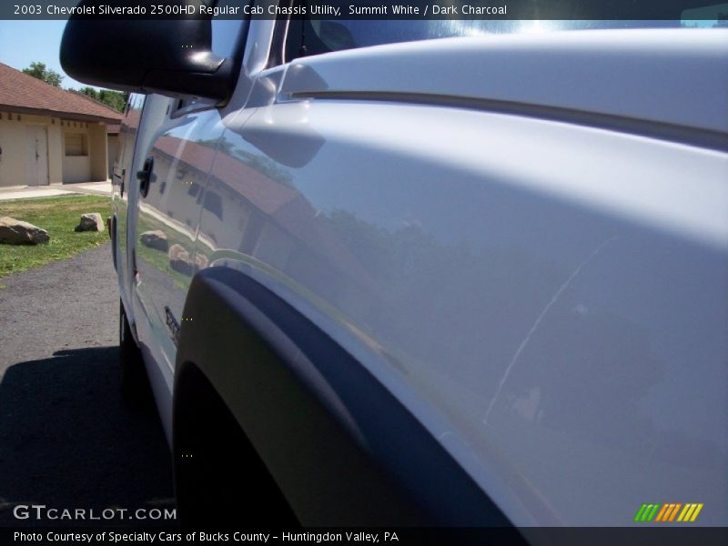 Summit White / Dark Charcoal 2003 Chevrolet Silverado 2500HD Regular Cab Chassis Utility