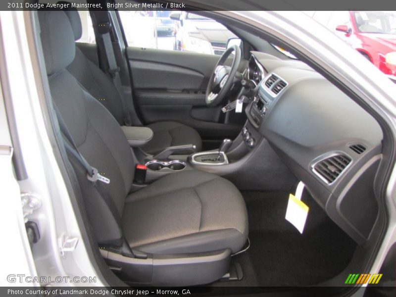 Bright Silver Metallic / Black 2011 Dodge Avenger Mainstreet
