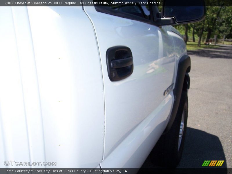 Summit White / Dark Charcoal 2003 Chevrolet Silverado 2500HD Regular Cab Chassis Utility