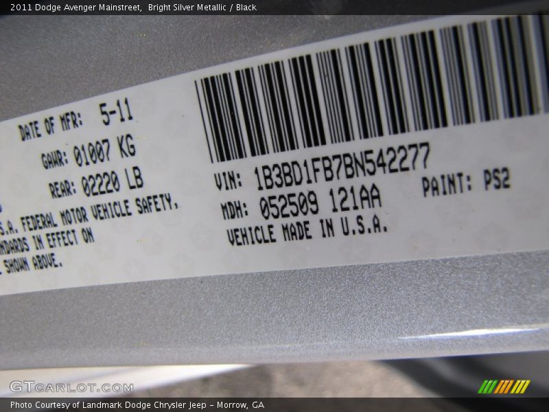 Bright Silver Metallic / Black 2011 Dodge Avenger Mainstreet