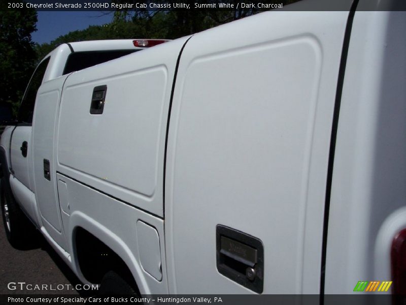 Summit White / Dark Charcoal 2003 Chevrolet Silverado 2500HD Regular Cab Chassis Utility