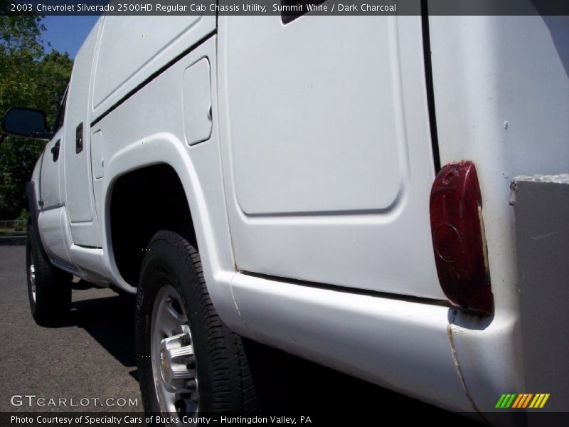 Summit White / Dark Charcoal 2003 Chevrolet Silverado 2500HD Regular Cab Chassis Utility