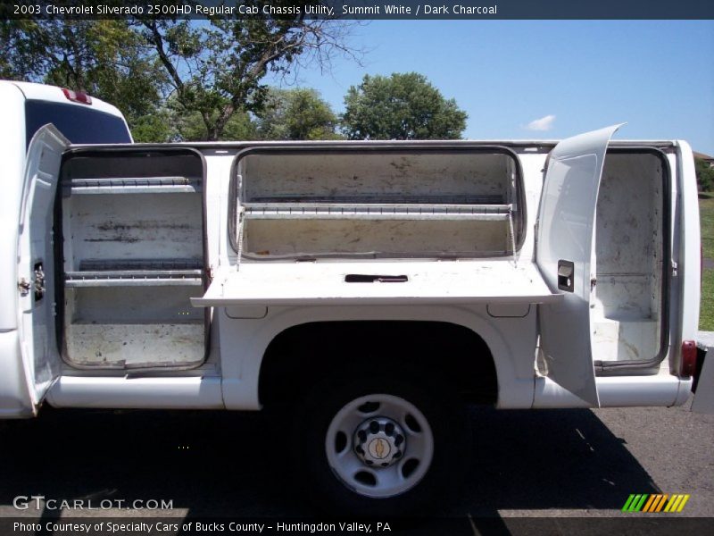 Summit White / Dark Charcoal 2003 Chevrolet Silverado 2500HD Regular Cab Chassis Utility